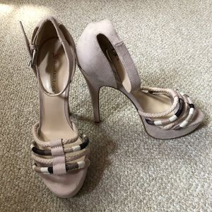 Nautical and neutral chic heel